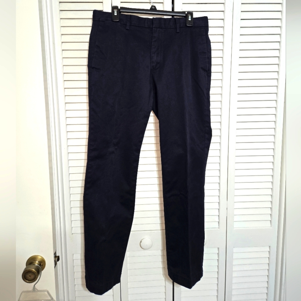 Banana Republic Men's 33 X 32 Aiden Chino Navy Pants